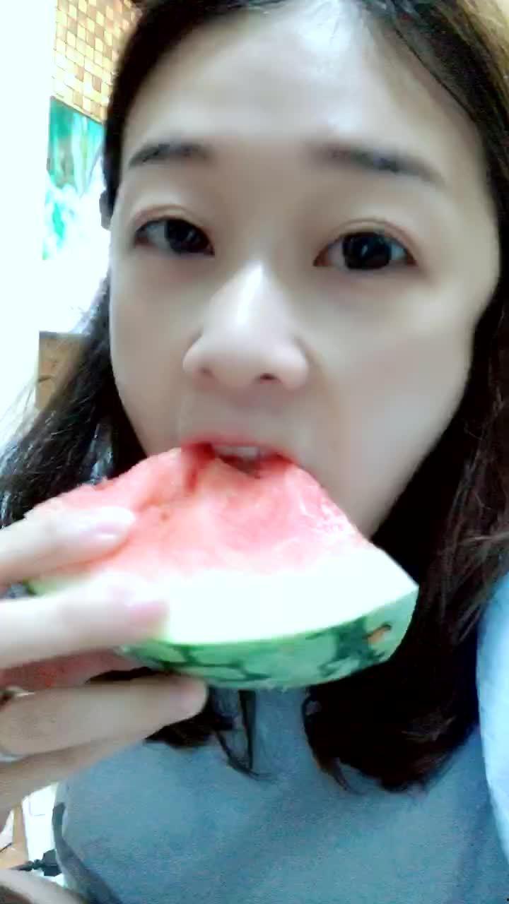 一姐吃瓜,揭秘娱乐圈幕后真相