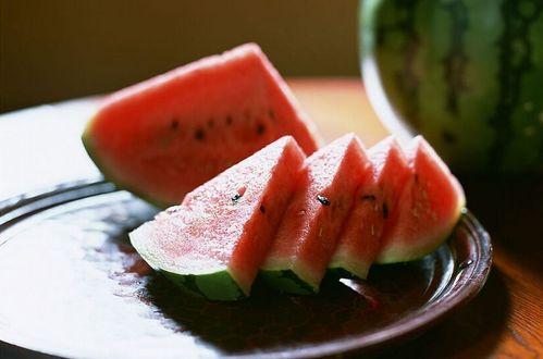 古诗瓜瓜吃瓜,古韵诗意的瓜果时光