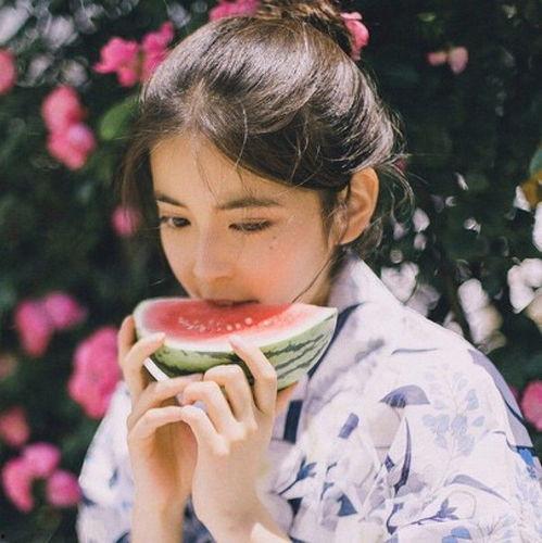 古代吃瓜女的头像